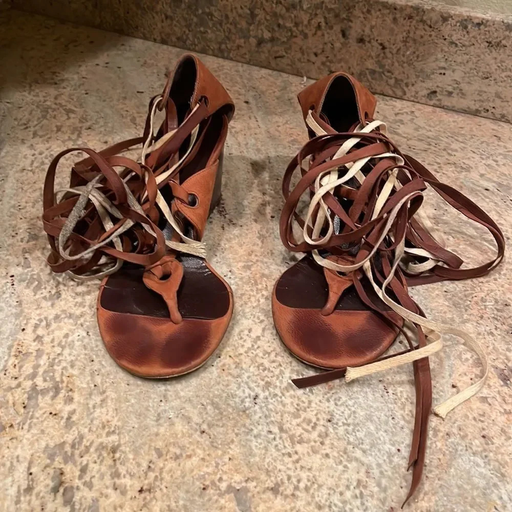 Balenciga woman’s brown wrap around ribbon wedge sandals - Picture 2 of 11